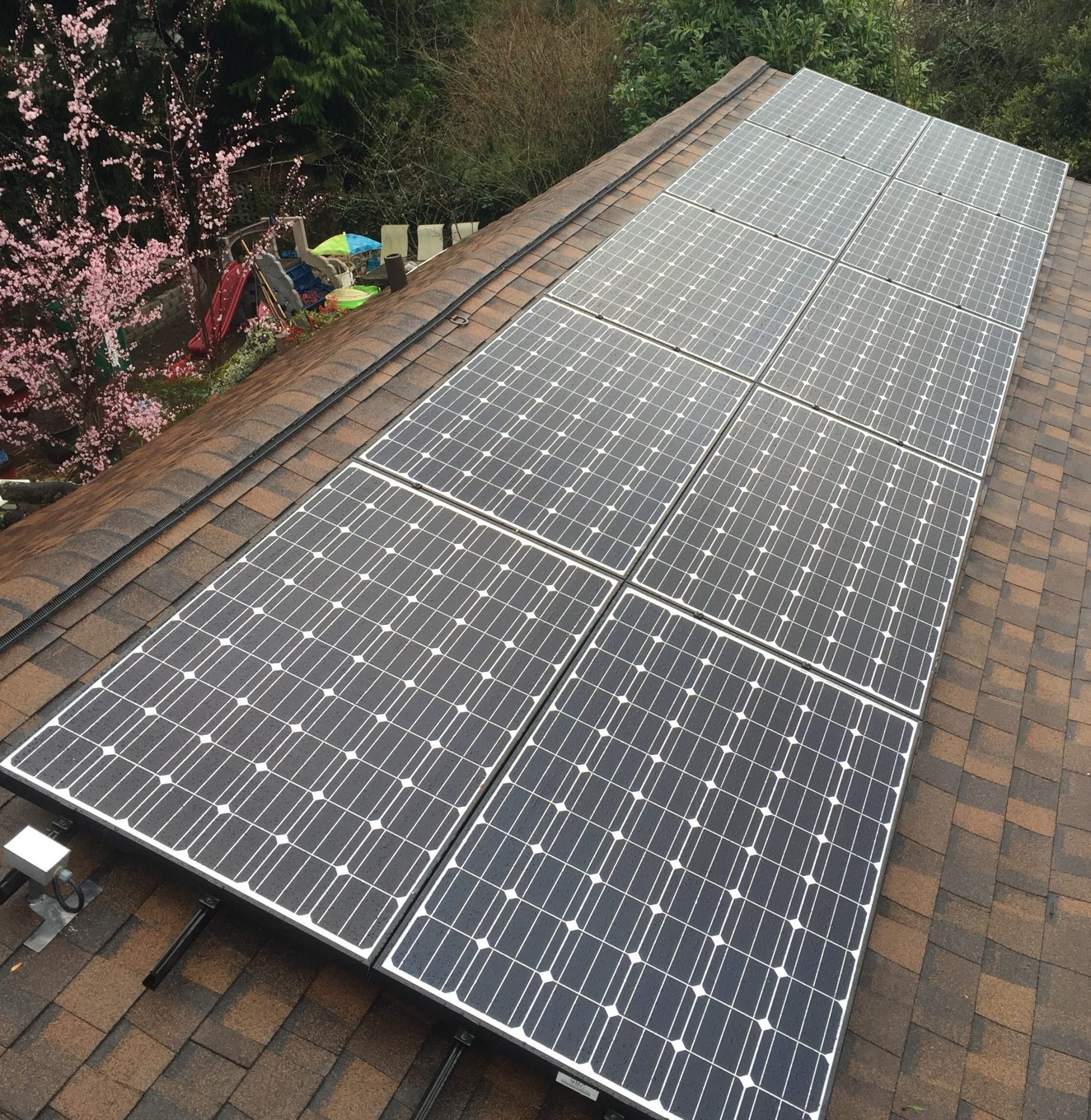 seattle solar roofing